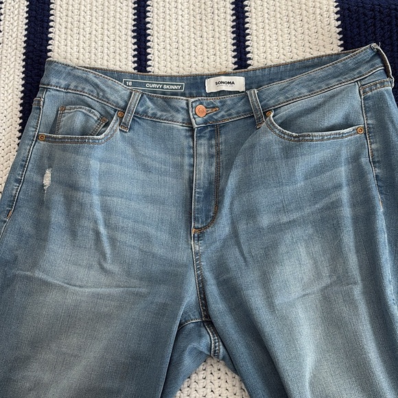 Sonoma Curvy Skinny Jeans Bundle, Size 16. Light blue and very light jeans. - Picture 6 of 9